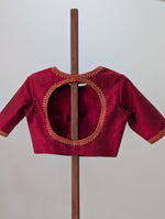 Aarna with zero neck