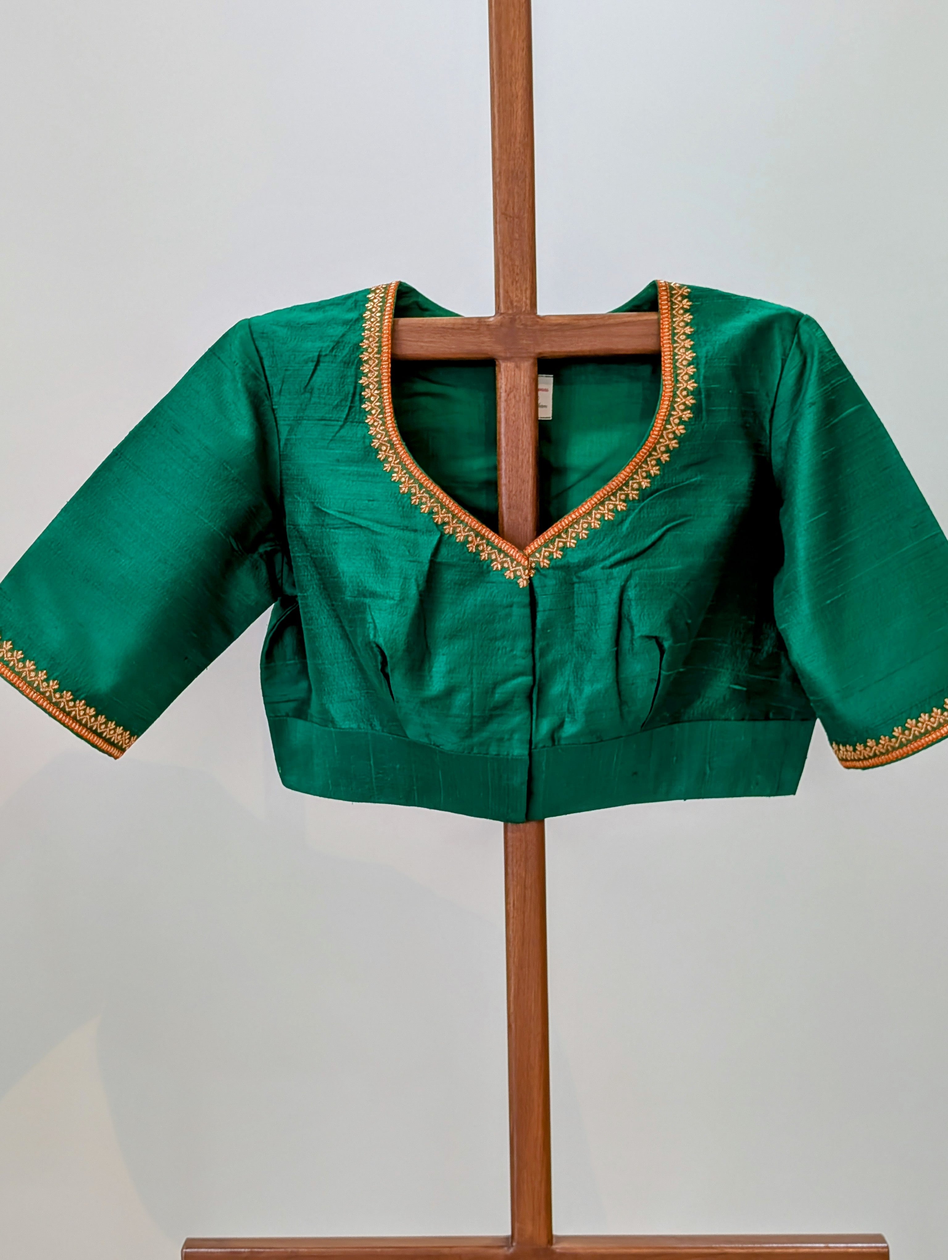 Aarna - green