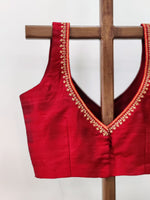 Aarna - sleeveless
