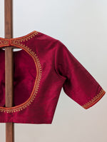 Aarna with zero neck