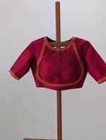 Aarna with zero neck