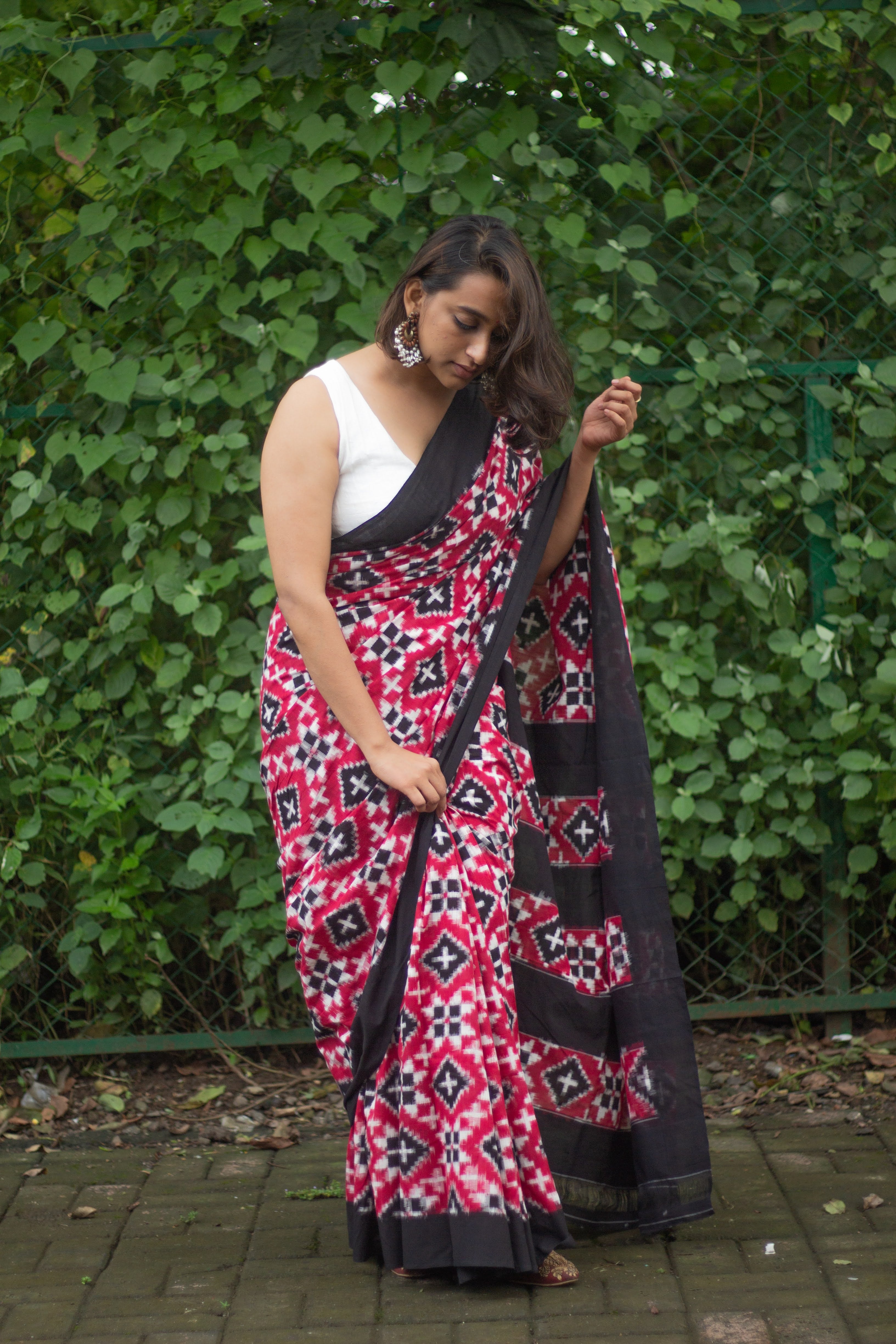 Telia Saree - Black and Maroon